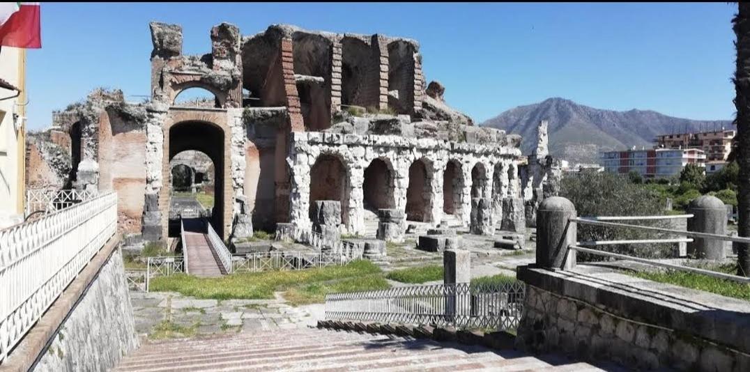 شقة Casa Palazzine Ovest In Centro Citta سانتا ماريا كابوا فيتيري المظهر الخارجي الصورة